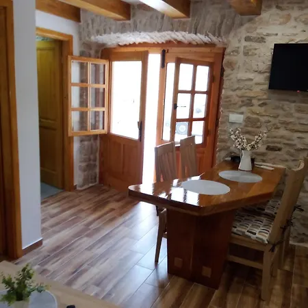 Kuca Lotre 2 Vela Luka